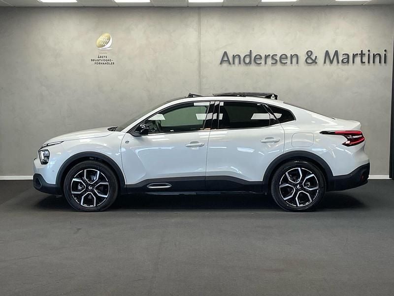 Brugt Citroën e-C4 Shine 100 kW (136 HK) 2023 Hvid Hatchback