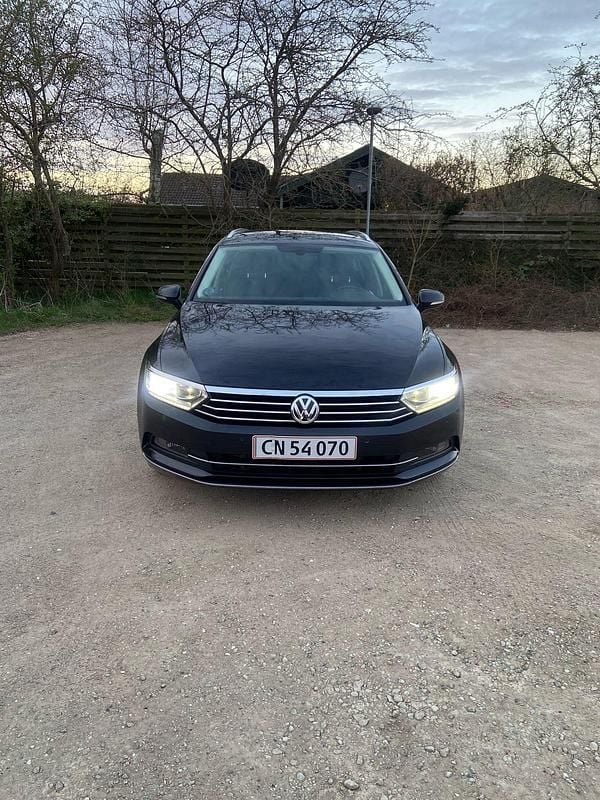 sort Brugt 2016 VW Passat Highline Stationcar | 127.999 kr. (God pris) - Billede 1/8