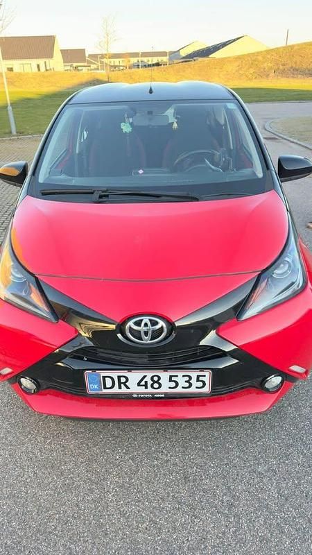Brugt Toyota Aygo 2015 Rød Hatchback