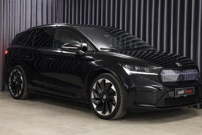 Sortmetal Brugt 2023 Skoda Enyaq iV SportLine SUV | 299.900 kr. (Lidt for dyr) - Billede 1/4