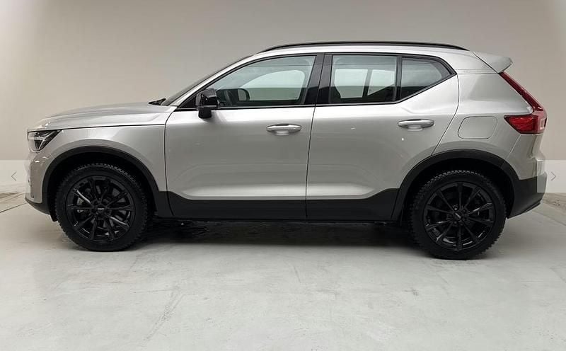 Sølvmetal Brugt 2023 Volvo XC40 Core SUV | 264.900 kr. (Fair pris) - Billede 1/4