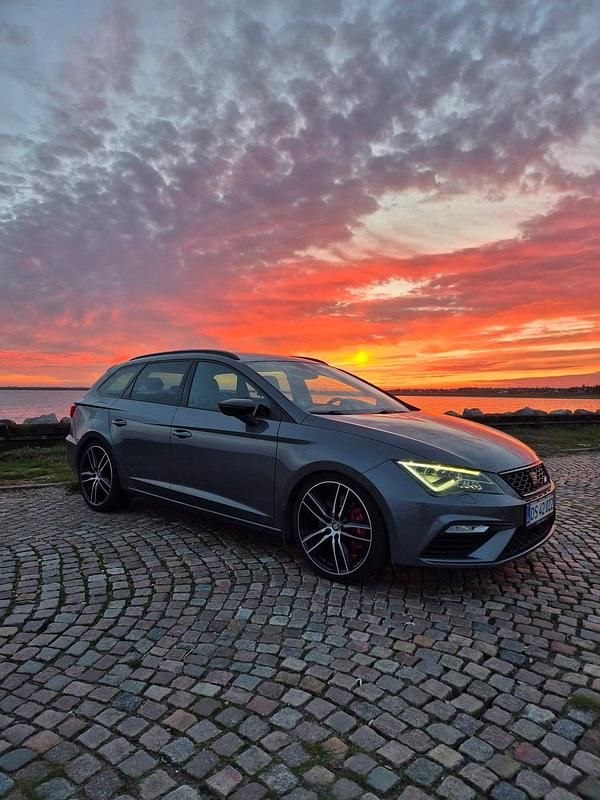 Brugt Seat Leon ST CUPRA 300 HK (220 kW) 2018 Grå Stationcar