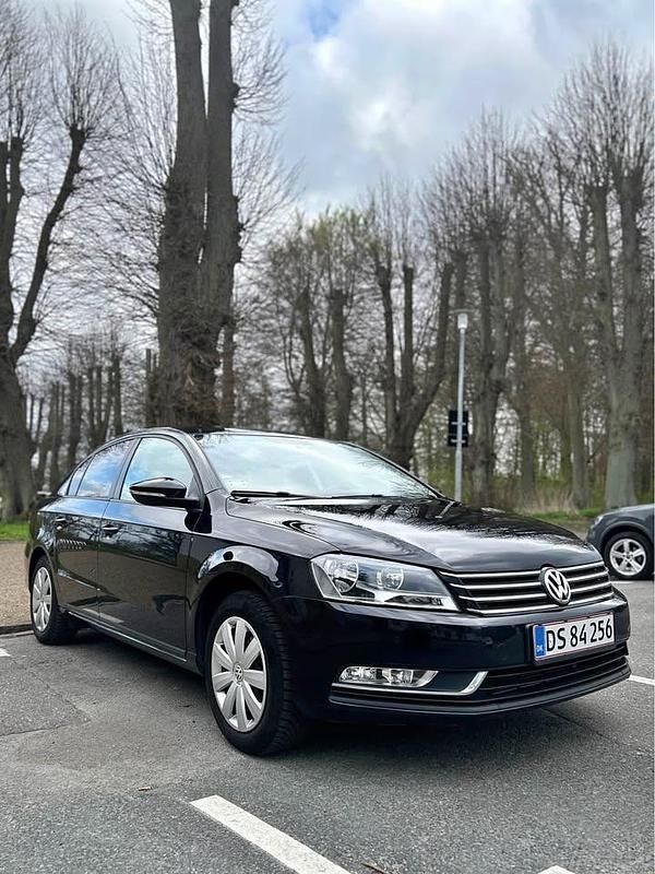 Sort Brugt 2012 VW Passat Sedan | 83.999 kr. (Fair pris) - Billede 1/4