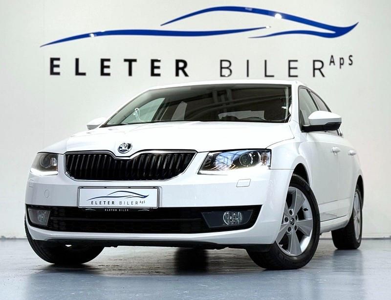 Hvid Brugt 2016 Skoda Octavia Style Hatchback | 109.900 kr. (Fair pris) - Billede 1/4