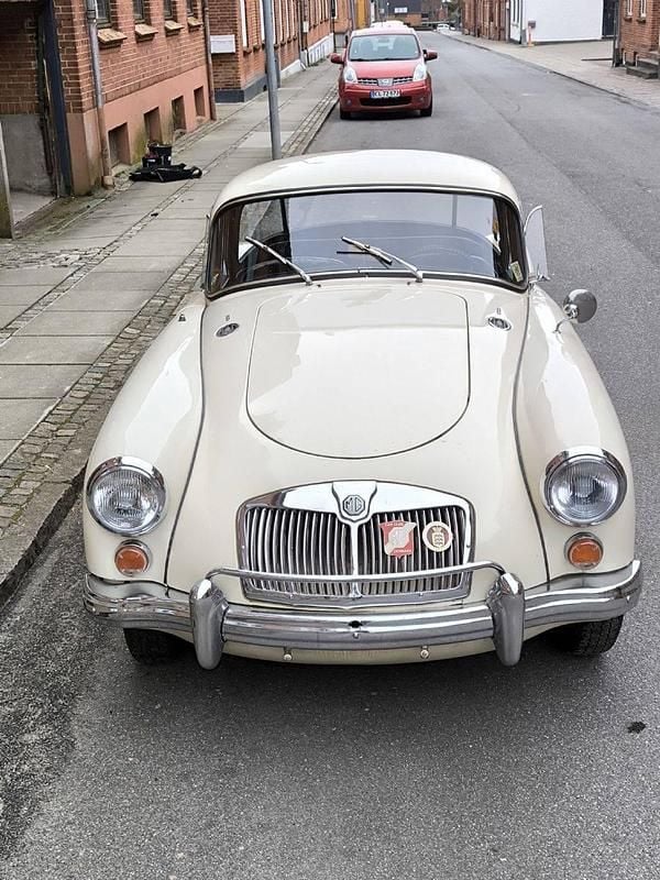 Brugt 1960 MG MGA Coupe | 129.500 kr. - Billede 1/4