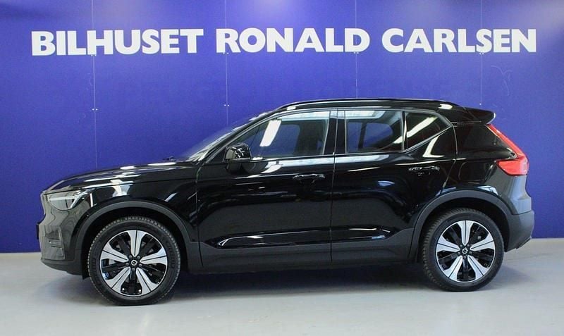 Sortmetal Brugt 2023 Volvo XC40 Plus SUV | 299.900 kr. (Lidt for dyr) - Billede 1/4