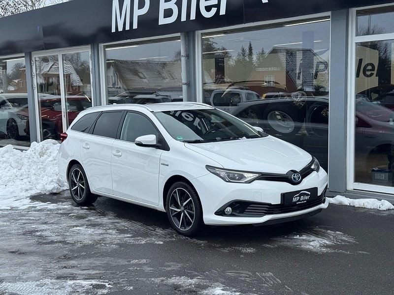 Brugt Toyota Auris Hybrid Comfort 136 HK (100 kW) 2018 Hvid Stationcar