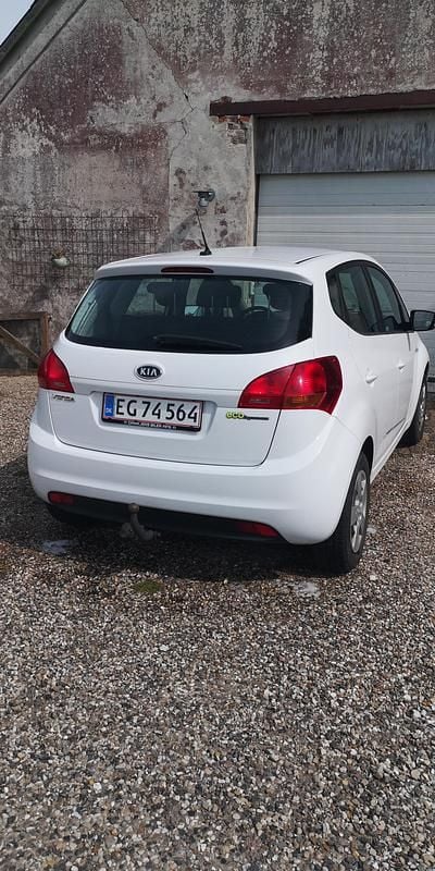 Hvid Brugt 2012 Kia Venga Motion Hatchback | 39.500 kr. (Fair pris) - Billede 1/9