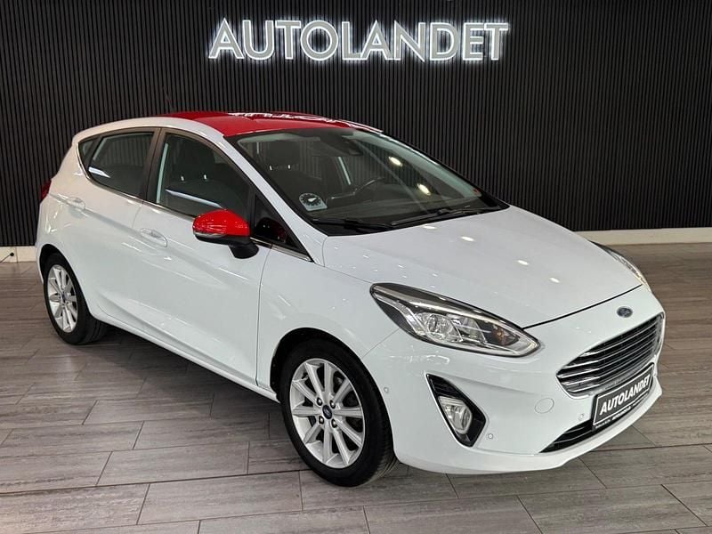 Hvid Brugt 2017 Ford Fiesta Titanium Hatchback | 74.800 kr. (Fair pris) - Billede 1/4