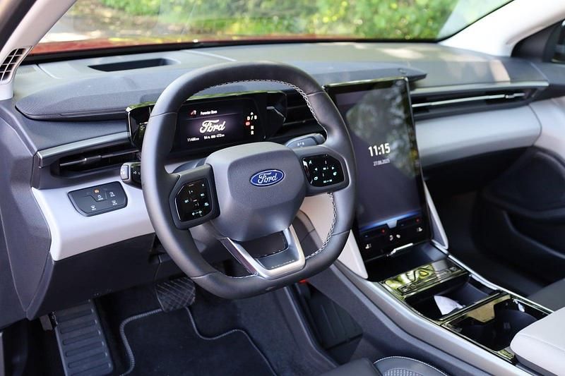 Brugt Ford Explorer Extended Range 250 kW (340 HK) 2024 Rødmetal SUV