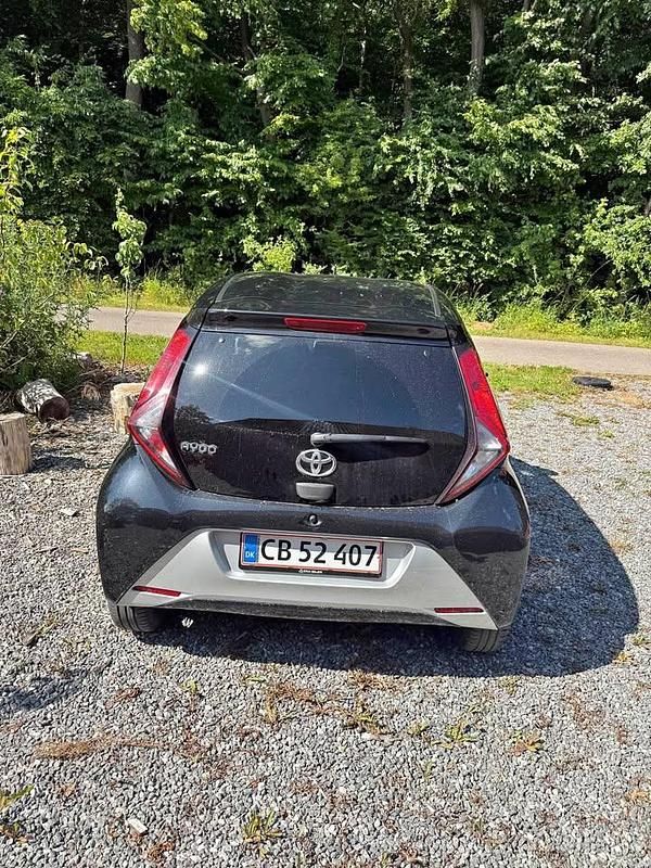 Sort Brugt 2018 Toyota Aygo Hatchback | 68.000 kr. (God pris) - Billede 1/4