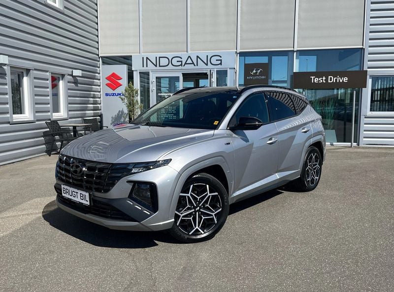 Shimmering silver metallic Brugt 2022 Hyundai Tucson N Line SUV | 319.900 kr. (Lidt for dyr) - Billede 1/4
