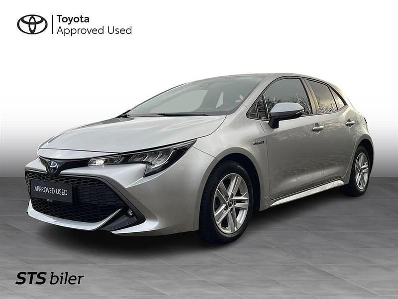 1f7 ultra silver Brugt 2021 Toyota Corolla H3 Smart Hatchback | 194.990 kr. (Fair pris) - Billede 1/3