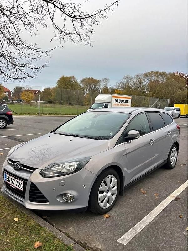 Grå Brugt 2013 Ford Focus Stationcar | 54.000 kr. (Fair pris) - Billede 1/4
