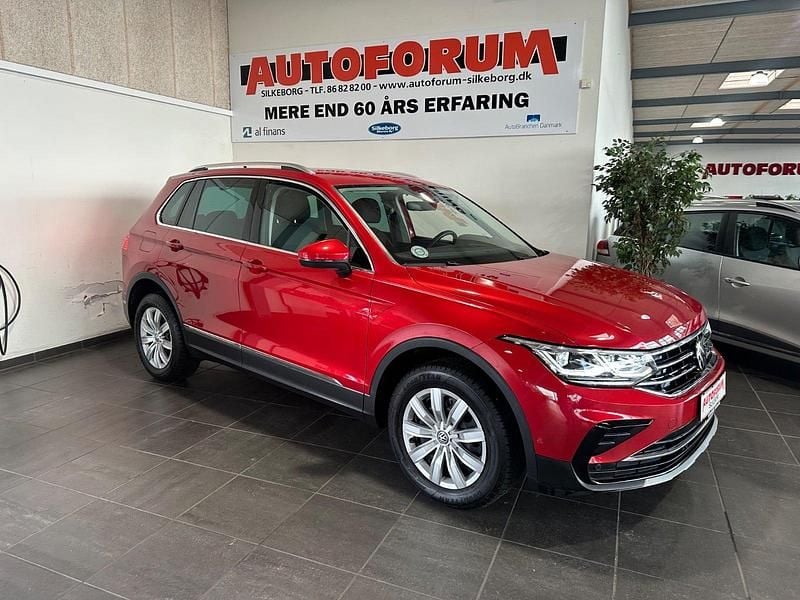 Rødmetal Brugt 2022 VW Tiguan Elegance SUV | 299.900 kr. (God pris) - Billede 1/4