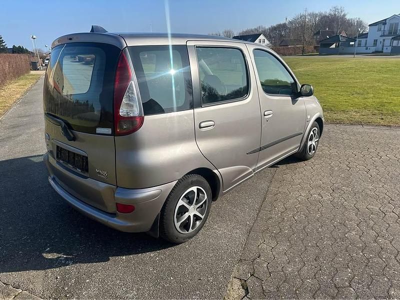 Brugt Toyota Yaris 105 HK (77 kW) 2004 Stationcar