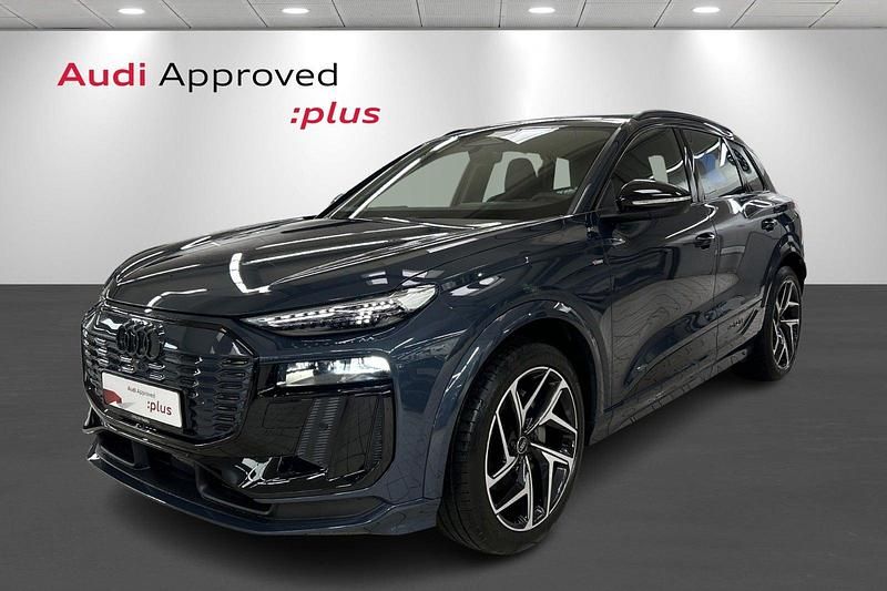 Mørkblåmetal Brugt 2025 Audi Q6 e-tron Performance SUV | 724.900 kr. - Billede 1/4