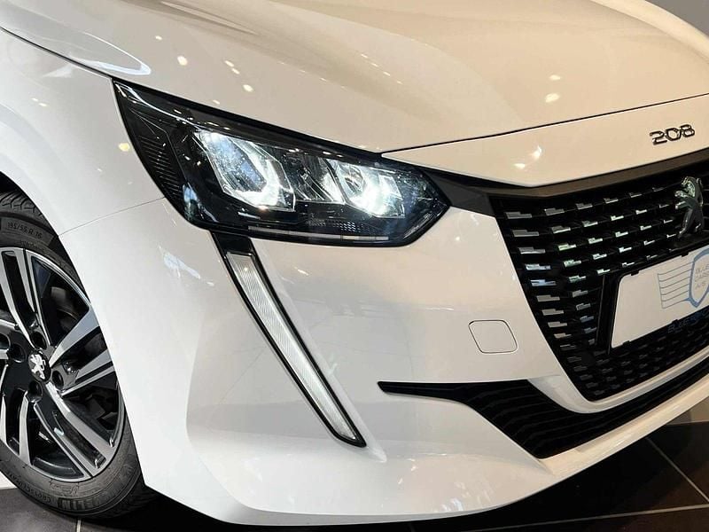 Brugt Peugeot 208 Active 75 HK (55 kW) 2023 Hvid Hatchback