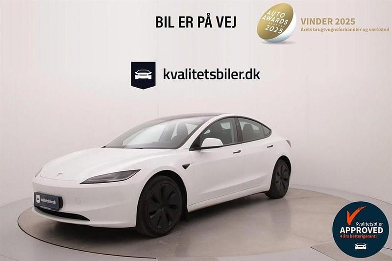 Hvid Brugt 2024 Tesla Model 3 Sedan | 254.900 kr. (God pris) - Billede 1/4