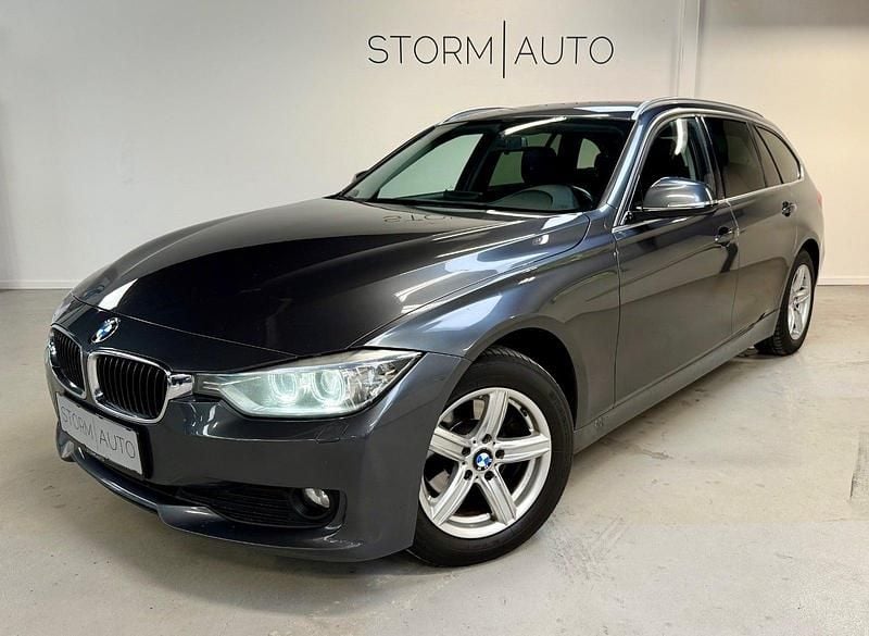 Gråmetal Brugt 2012 BMW 320 Stationcar | 109.900 kr. (Lidt for dyr) - Billede 1/4