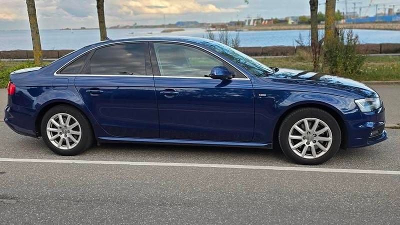 Brugt Audi A4 S-Line 120 HK (88 kW) 2014 Blå Sedan
