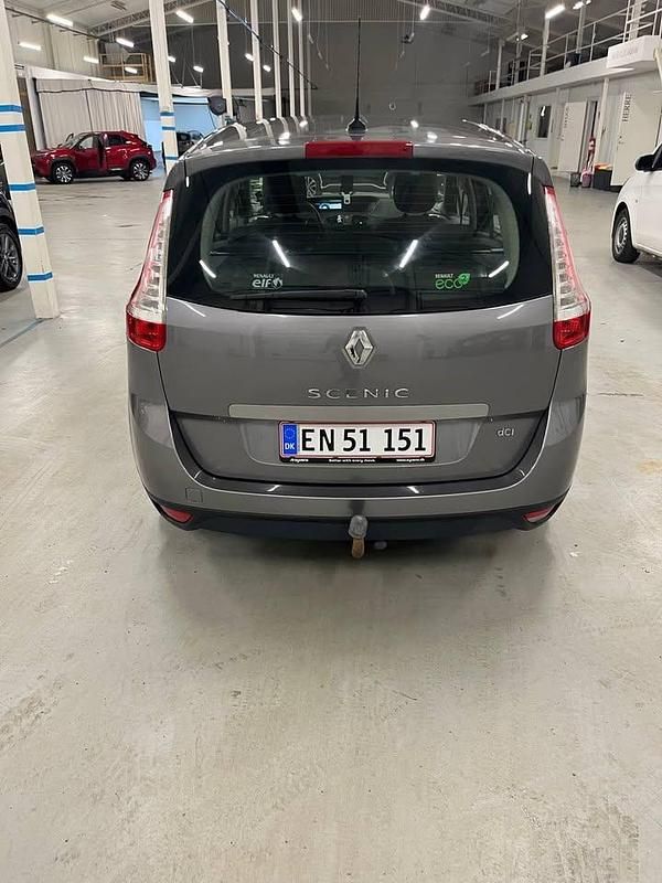 Brugt Renault Grand Scénic 130 HK (95 kW) 2012 MPV