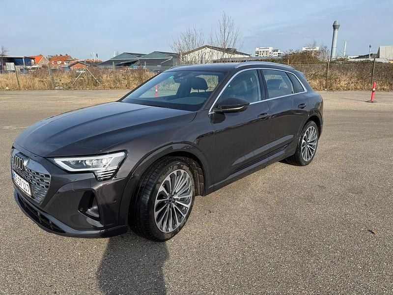 Sort Brugt 2023 Audi Q8 e-tron S-Line SUV | 449.900 kr. (Super pris) - Billede 1/4