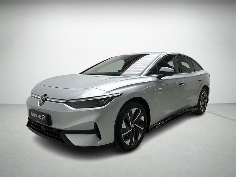 Sølvmetal Brugt 2025 VW ID.7 Style Hatchback | 369.700 kr. (Super pris) - Billede 1/4