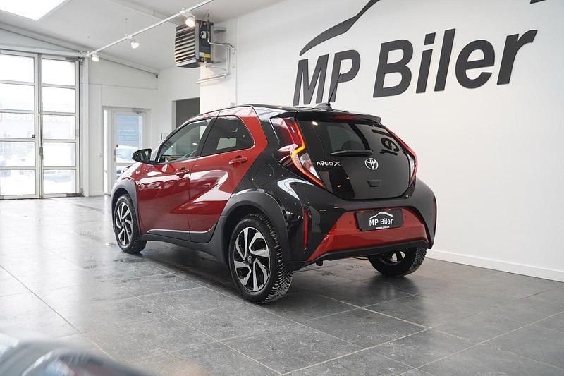 Brugt Toyota Aygo X Pulse 72 HK (52 kW) 2024 Rød SUV