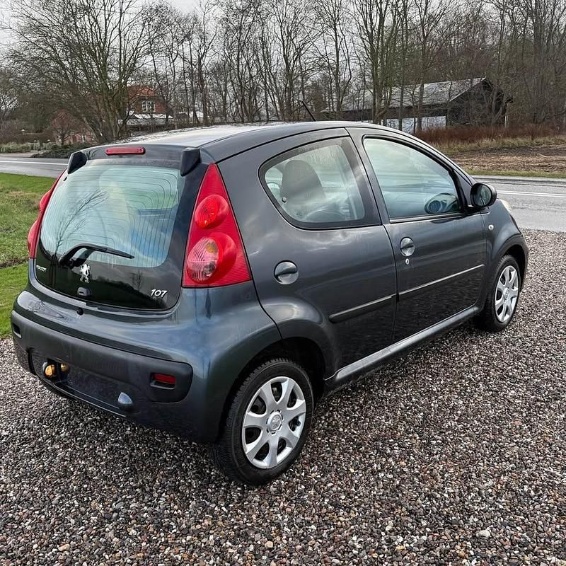 Brugt Peugeot 107 221 HK (162 kW) 2011 Hatchback