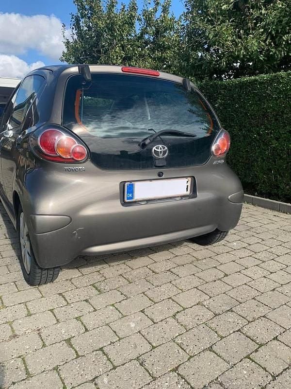 Brugt Toyota Aygo 68 HK (50 kW) 2013 Hatchback