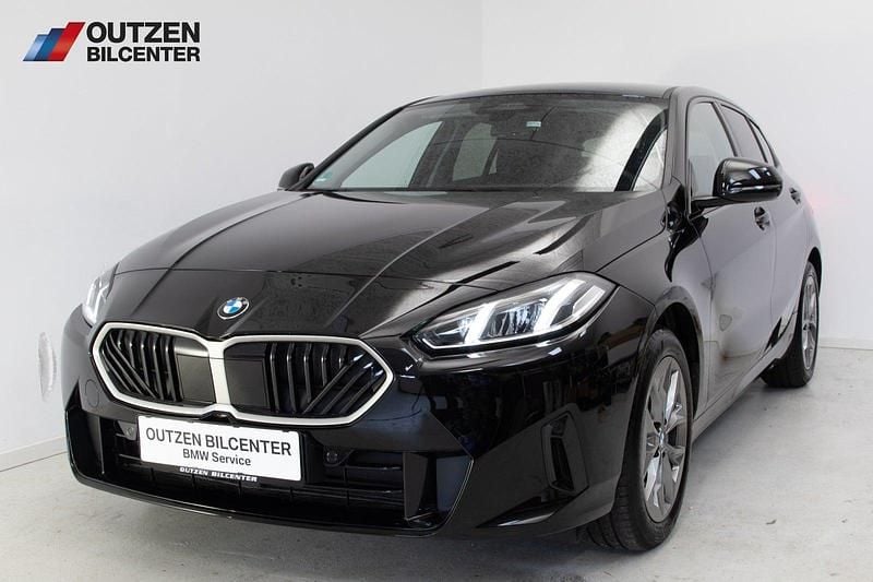 Ny 2025 BMW 116 Hatchback | 369.900 kr. - Billede 1/4