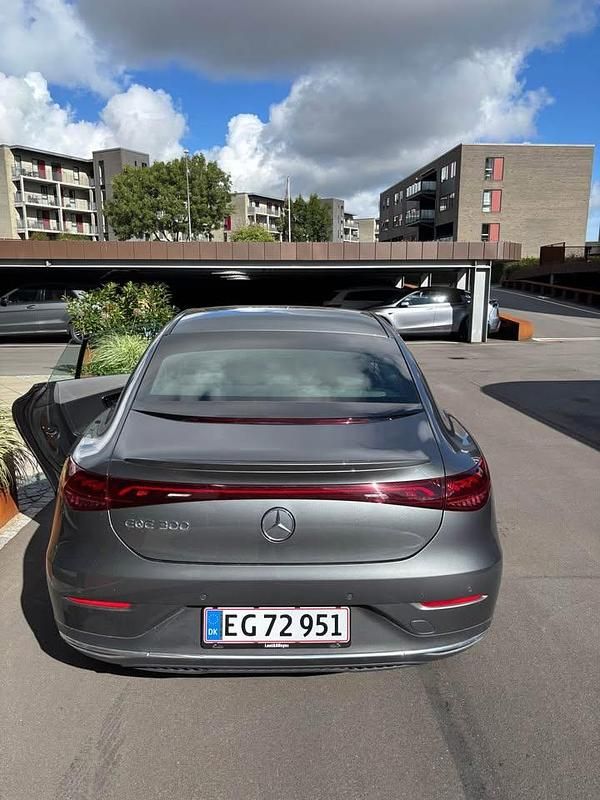 Brugt Mercedes EQE300 180 kW (245 HK) 2023 Sedan
