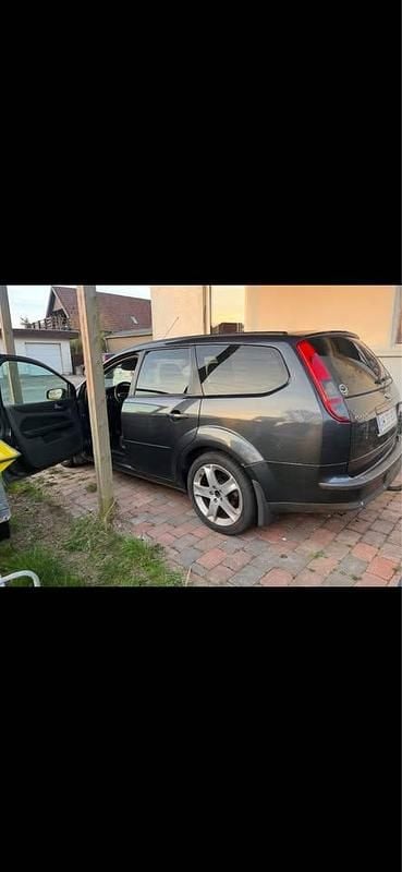 Brugt Ford Focus 101 HK (74 kW) 2007 Stationcar