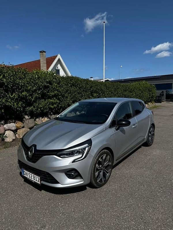 Grå Brugt 2020 Renault Clio V Intens Hatchback | 129.900 kr. (God pris) - Billede 1/4