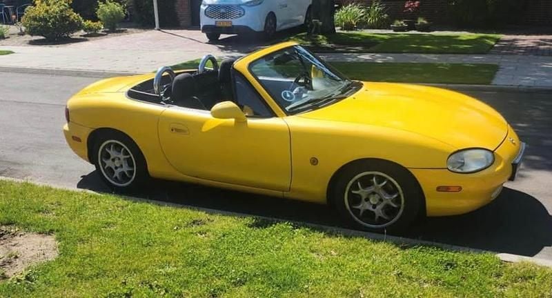 Brugt Mazda MX5 110 HK (80 kW) 2000 Gul Cabriolet