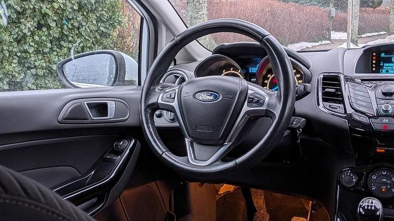 Brugt Ford Fiesta Titanium 125 HK (91 kW) 2015 Hvid Hatchback