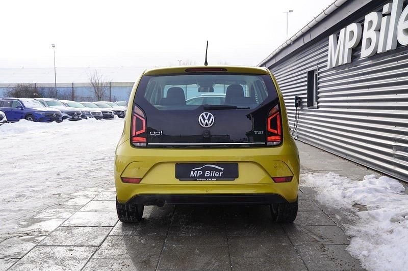Brugt VW up! high up! 90 HK (66 kW) 2017 Guldmetal Hatchback