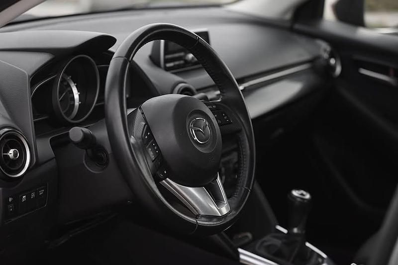 Brugt Mazda 2 90 HK (66 kW) 2015 Rød Hatchback