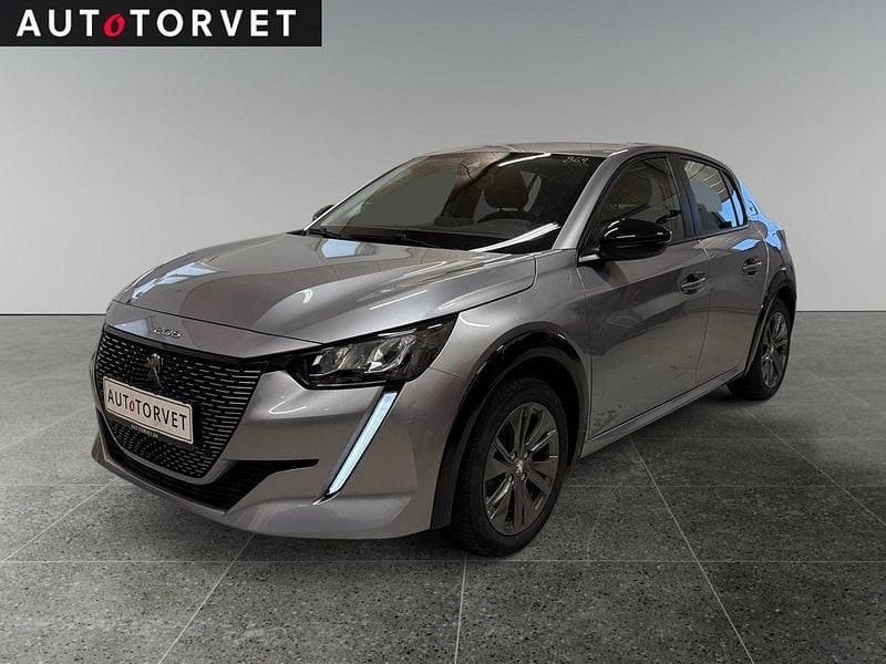 Sølvmetal Brugt 2023 Peugeot e-208 Active Hatchback | 127.700 kr. (God pris) - Billede 1/4