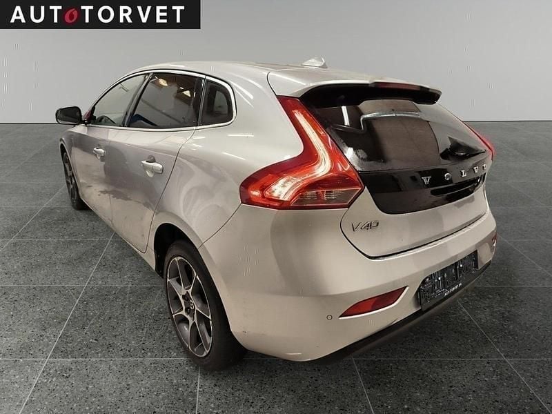 Brugt Volvo V40 Ocean Race 120 HK (88 kW) 2016 Sølvmetal Stationcar