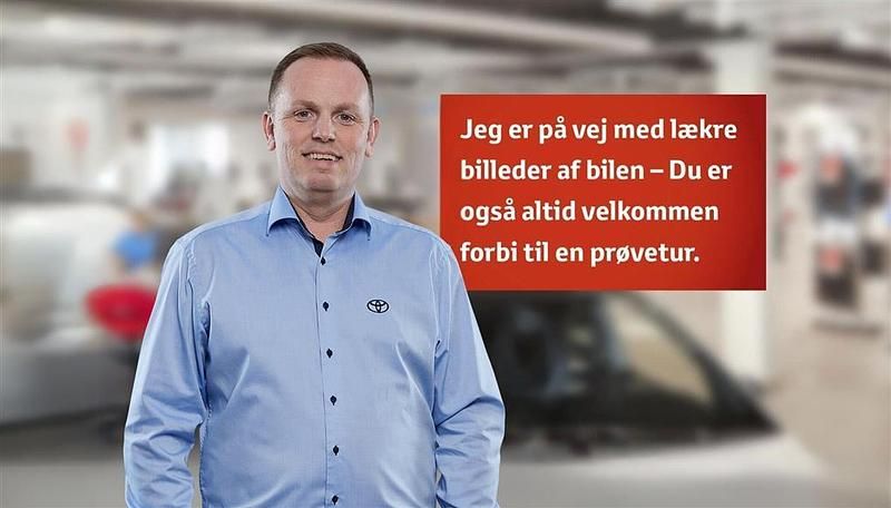 1l0 shimmering silver Brugt 2022 Toyota Aygo X Active SUV | 134.900 kr. (Fair pris) - Billede 1/1