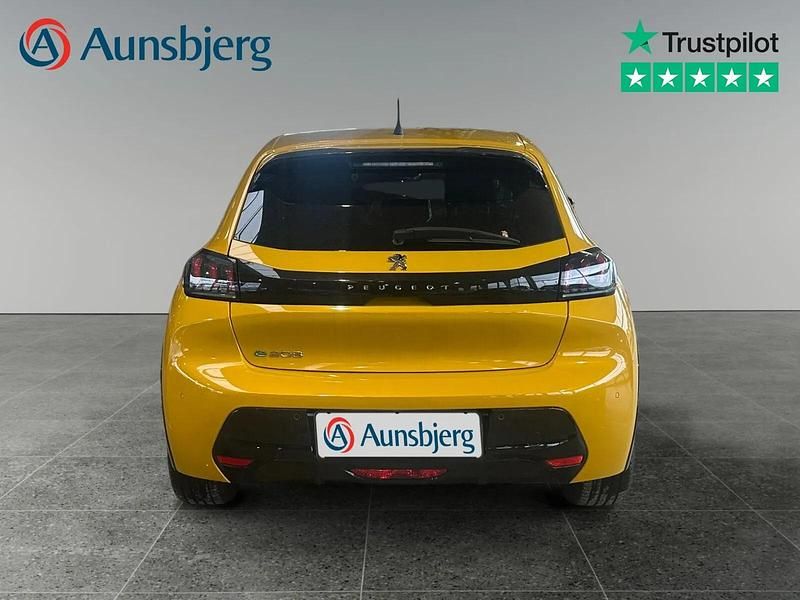 Brugt Peugeot e-208 Allure 100 kW (136 HK) 2021 Gul Hatchback