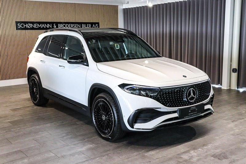 Hvid Brugt 2024 Mercedes EQB250+ AMG line SUV | 409.900 kr. - Billede 1/4
