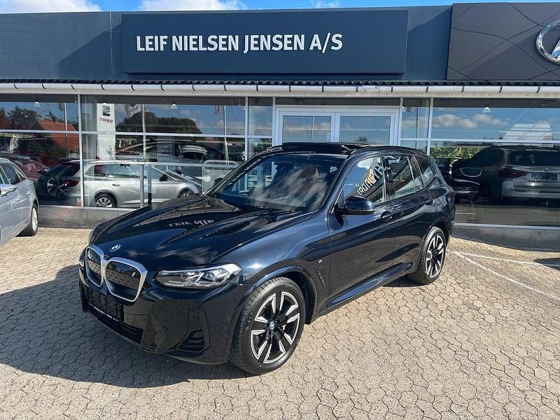 Mørkblå Brugt 2023 BMW iX3 M Sport SUV | 359.900 kr. (Super pris) - Billede 1/4