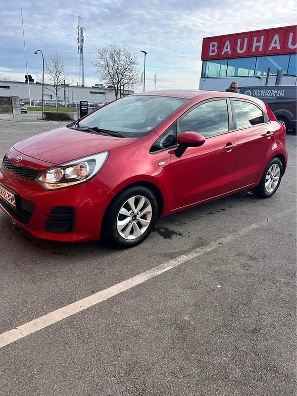 Brugt Kia Rio 83 HK (61 kW) 2015 Rød Sedan