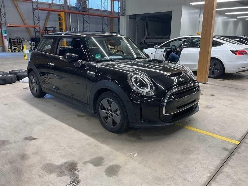 Brugt Mini Cooper SE Essential 135 kW (184 HK) 2023 Sort Hatchback