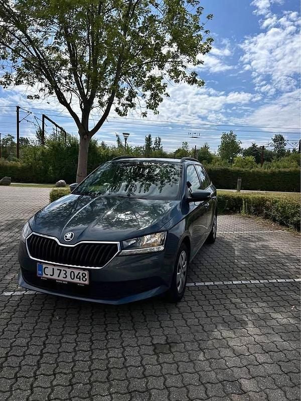 Grå Brugt 2019 Skoda Fabia Stationcar | 90.000 kr. (Super pris) - Billede 1/4