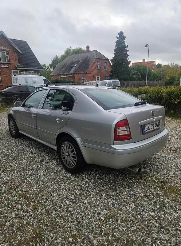 Brugt Skoda Octavia Elegance 2004 Hatchback