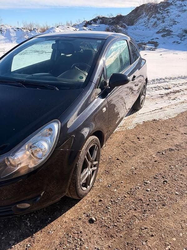 Brugt Opel Corsa Sport 101 HK (74 kW) 2010 Hatchback